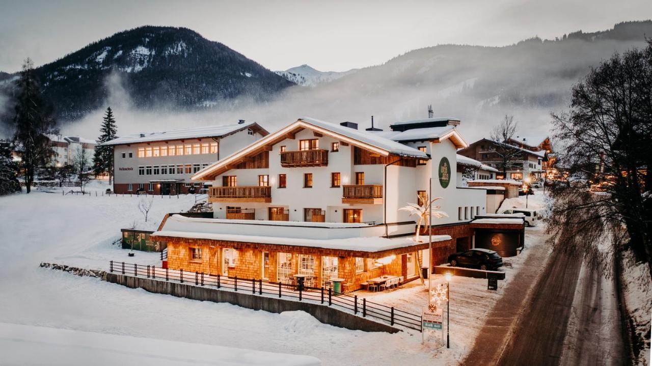 Uncle Jacks Hotel Flachau Exterior photo